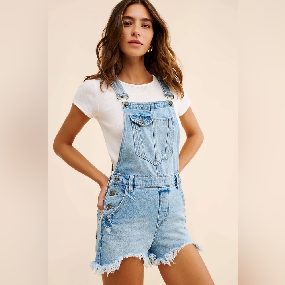 Anthropologie Hidden Jeans Frayed Denim Short Overalls